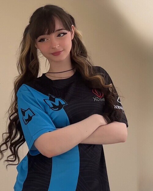 FwAdGFVWYAMIlKs519d77fab42c15f8.md.jpg