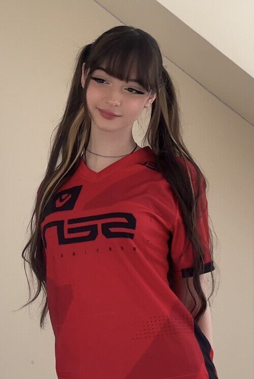 FwFe_hAXoAAVTWt13e5bb8e2d28c3fd.md.jpg